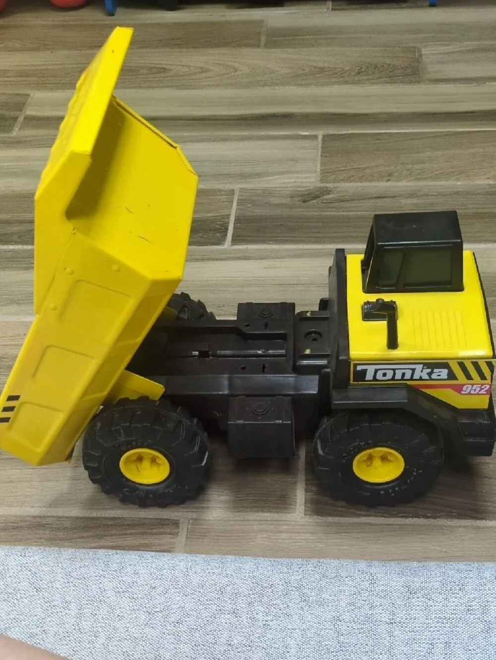 Tonka Yellow and Black Large Dump Truck